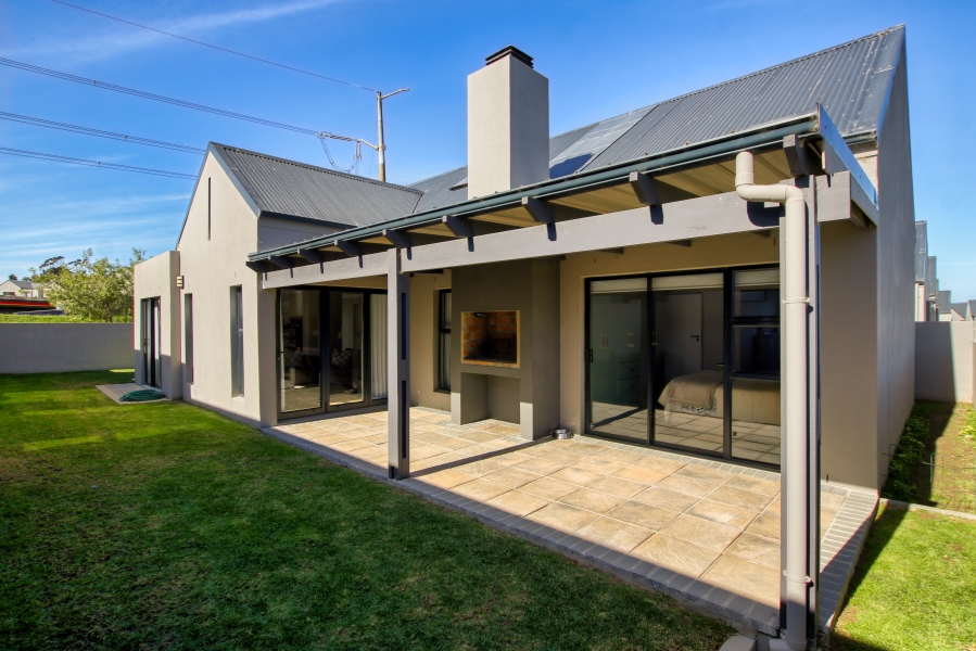 3 Bedroom Property for Sale in Aan de Wijnlanden Western Cape